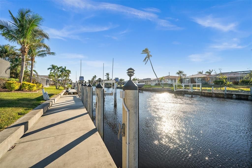 For Sale: $1,599,000 (3 beds, 3 baths, 2589 Square Feet)