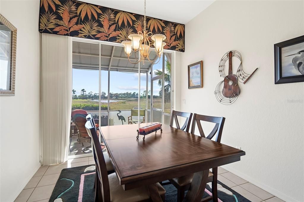 Never miss a Sunset with Dining Room near Lanai