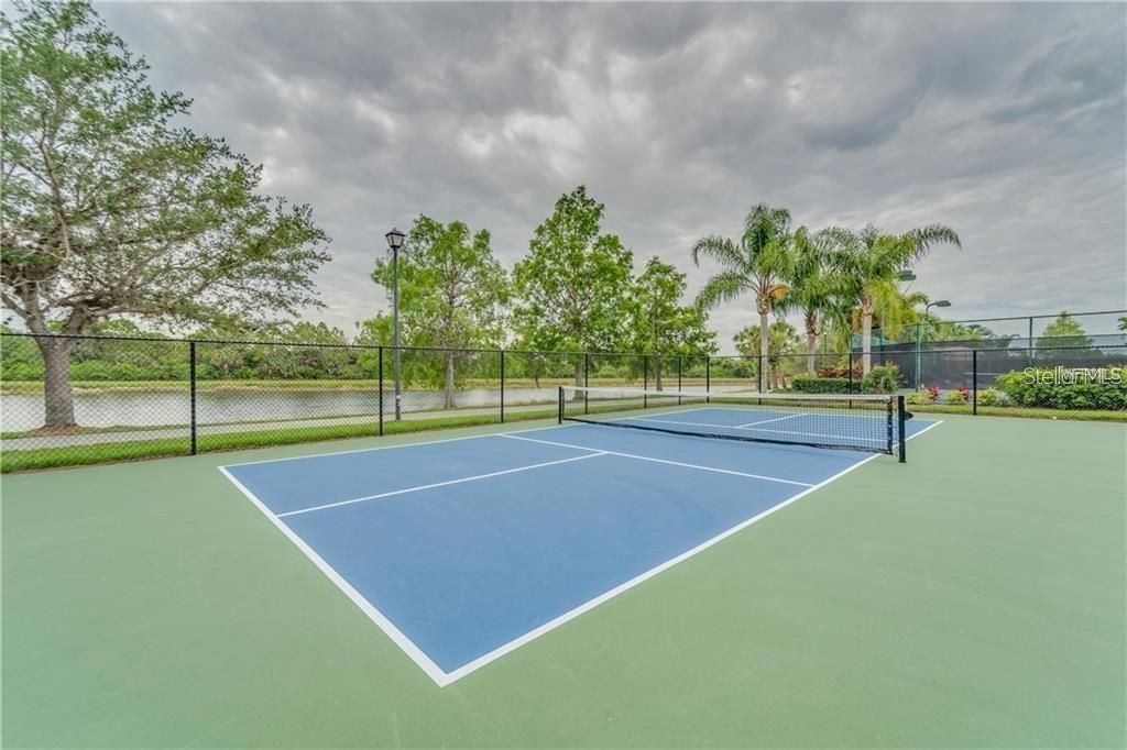 pickleball courts