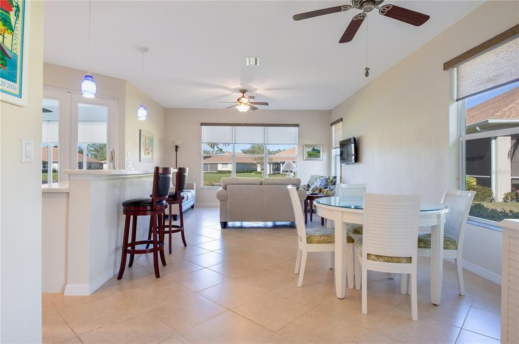 For Sale: $299,900 (2 beds, 2 baths, 1448 Square Feet)