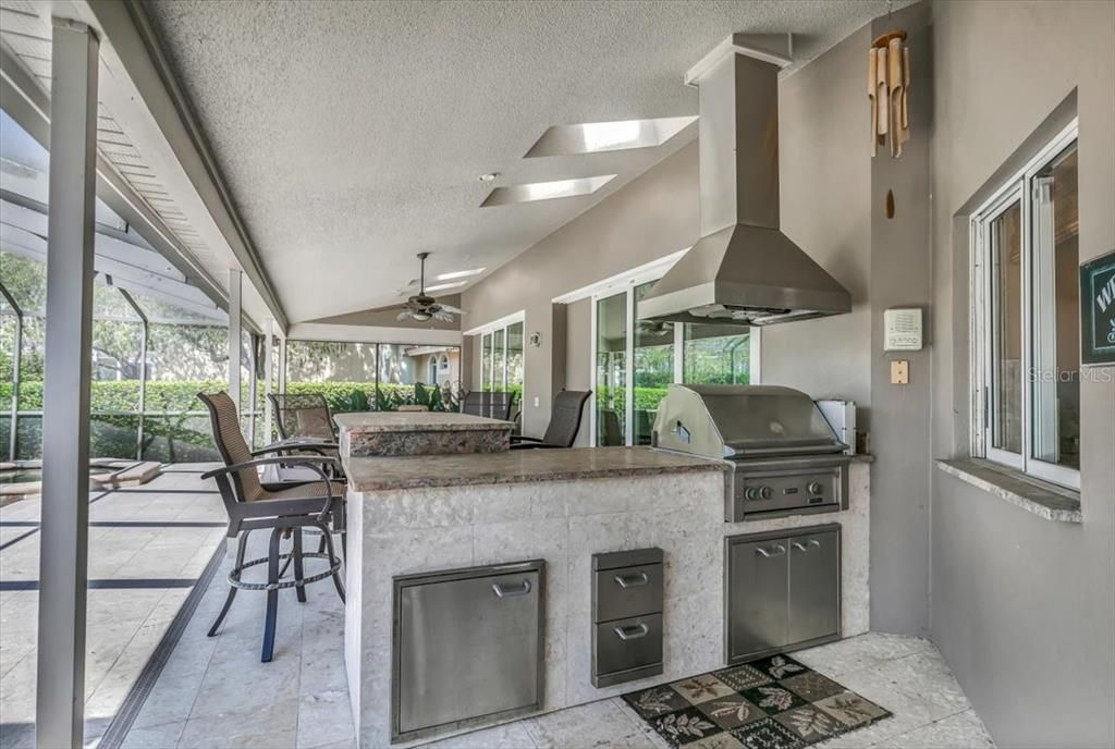 Outdoor Kitchen with eating space