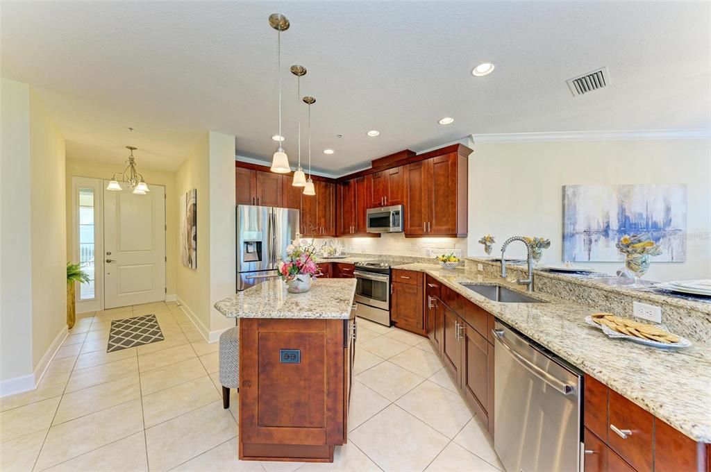 For Sale: $475,000 (2 beds, 2 baths, 1657 Square Feet)