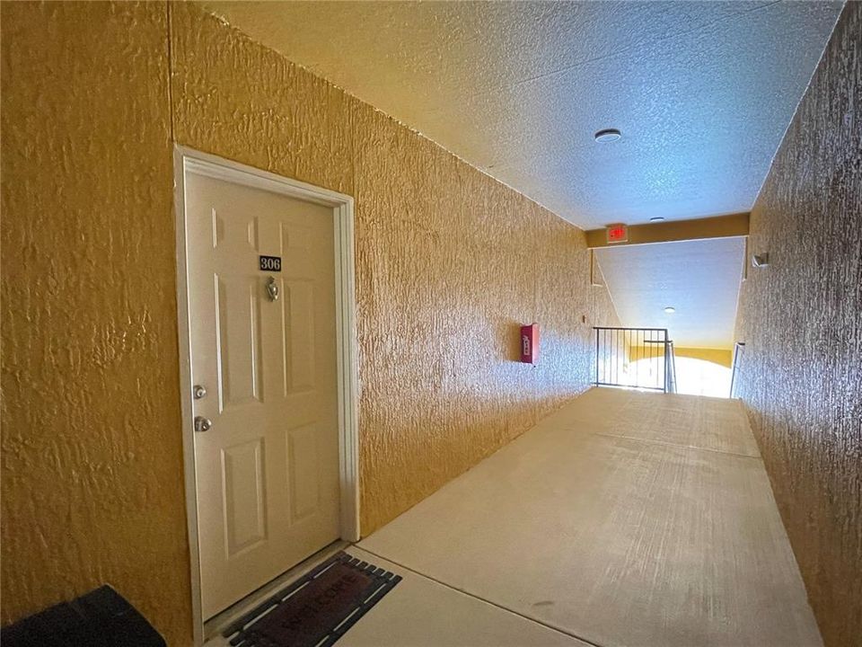 For Sale: $259,900 (3 beds, 2 baths, 1369 Square Feet)