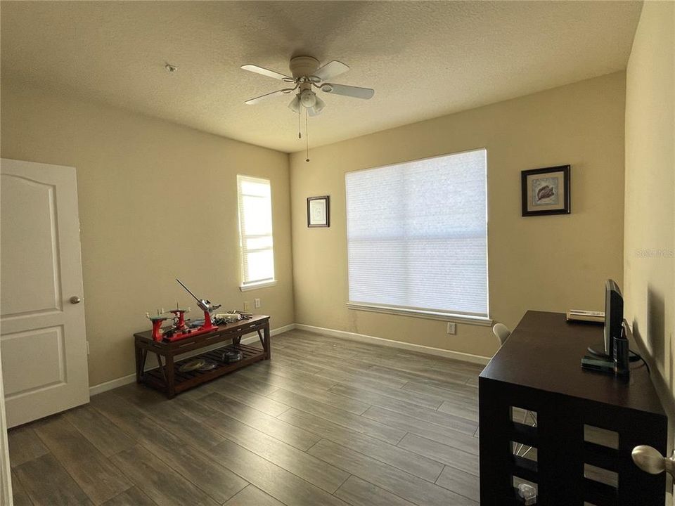 For Sale: $259,900 (3 beds, 2 baths, 1369 Square Feet)