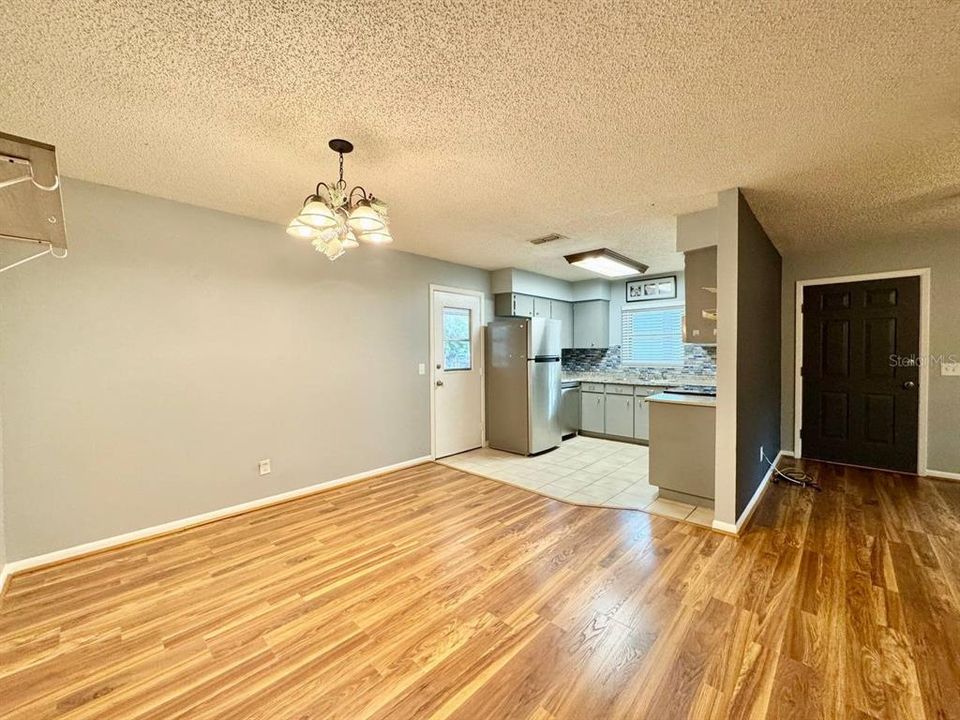 For Rent: $2,500 (3 beds, 2 baths, 1036 Square Feet)