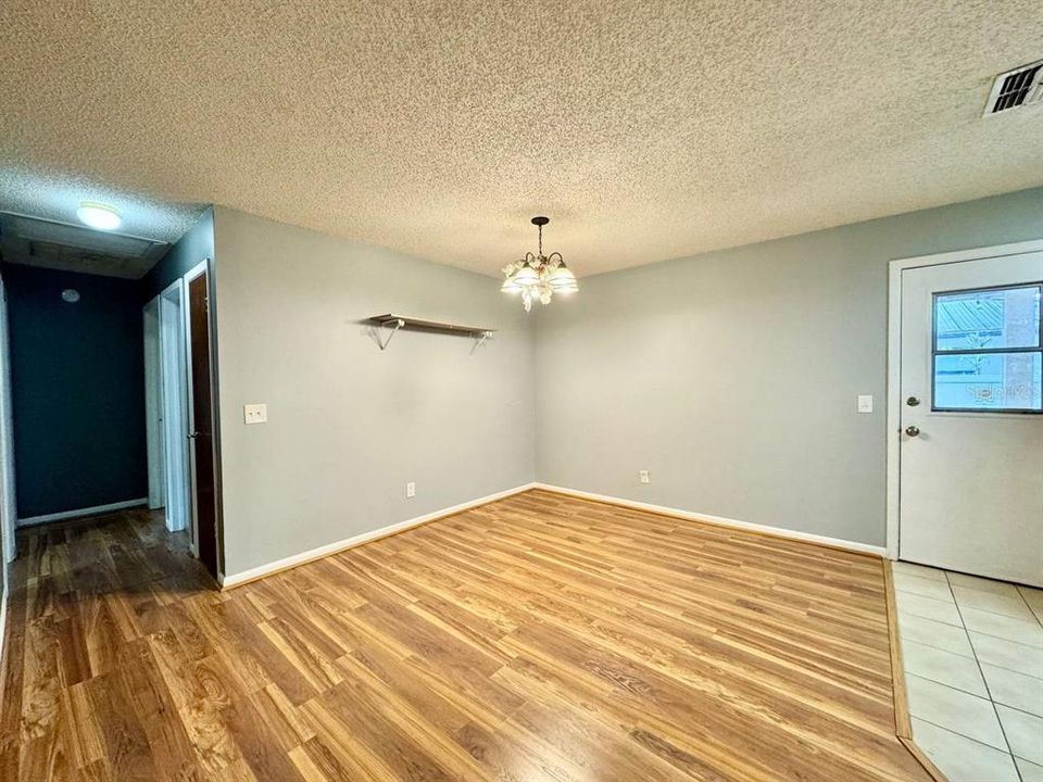 For Rent: $2,500 (3 beds, 2 baths, 1036 Square Feet)