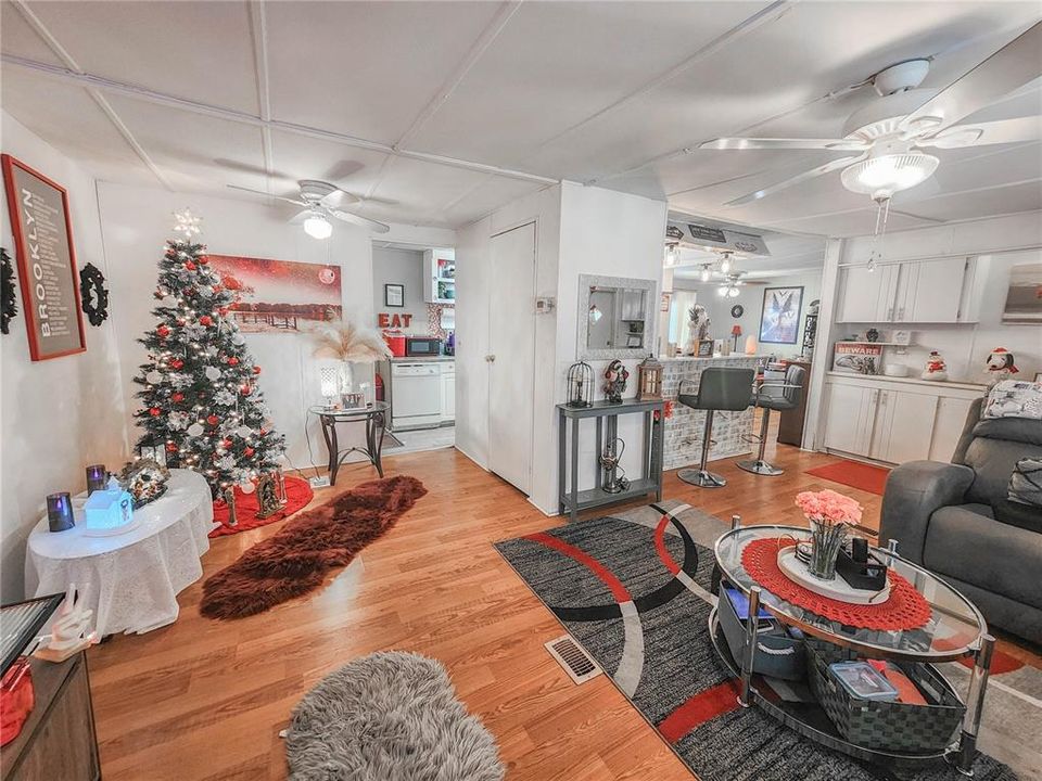 Great Room/Wet Bar/Breakfast Nook (currently used for Christmas tree)