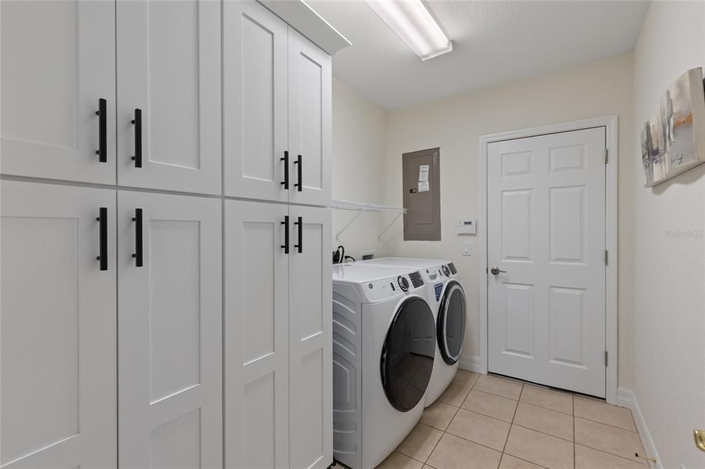 Laundry Room with abundance of storage!