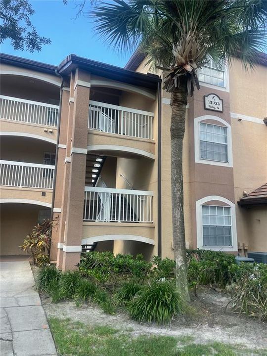 For Rent: $1,950 (2 beds, 2 baths, 1020 Square Feet)