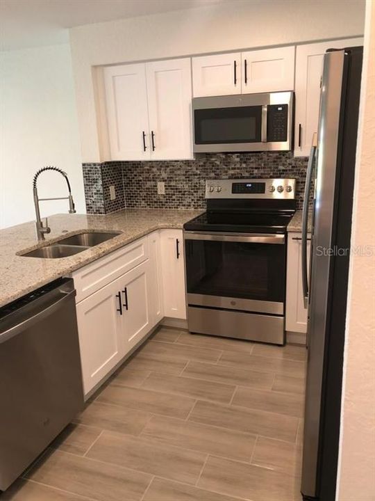 For Rent: $1,950 (2 beds, 2 baths, 1020 Square Feet)