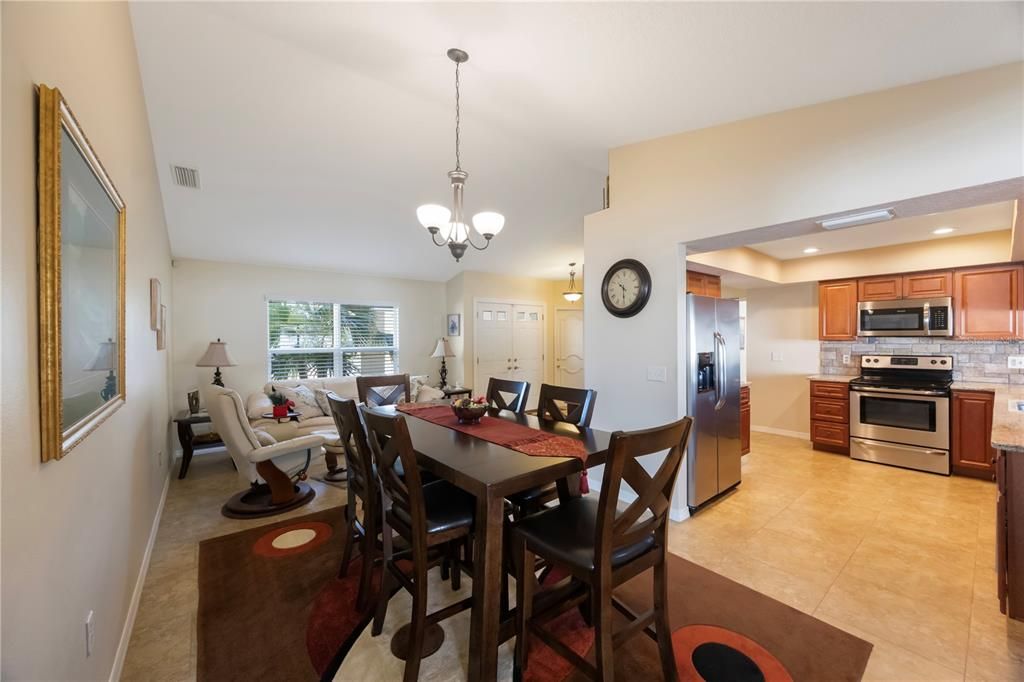 Active With Contract: $399,900 (3 beds, 2 baths, 1706 Square Feet)