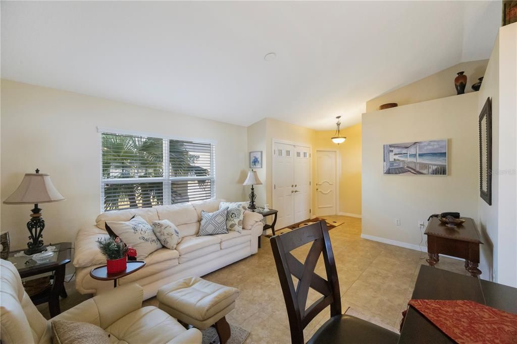 Active With Contract: $399,900 (3 beds, 2 baths, 1706 Square Feet)