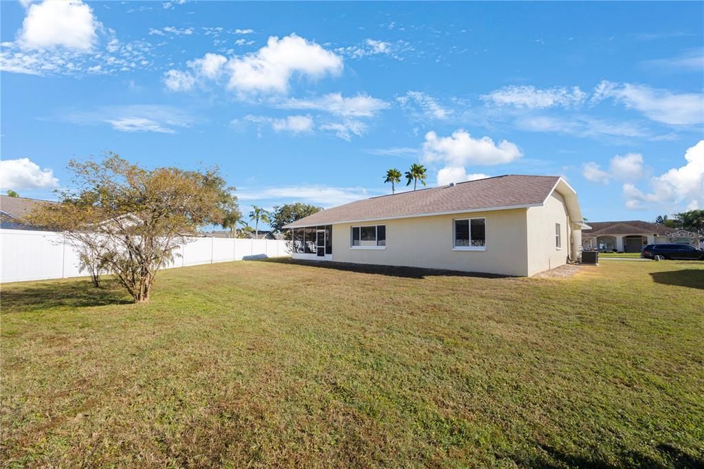 Active With Contract: $399,900 (3 beds, 2 baths, 1706 Square Feet)