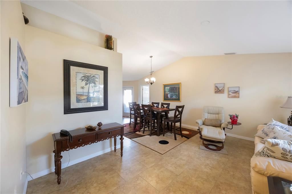 Active With Contract: $399,900 (3 beds, 2 baths, 1706 Square Feet)