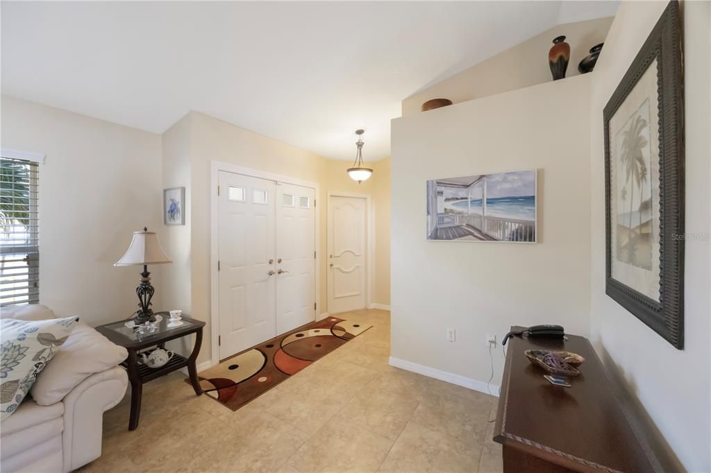 Active With Contract: $399,900 (3 beds, 2 baths, 1706 Square Feet)