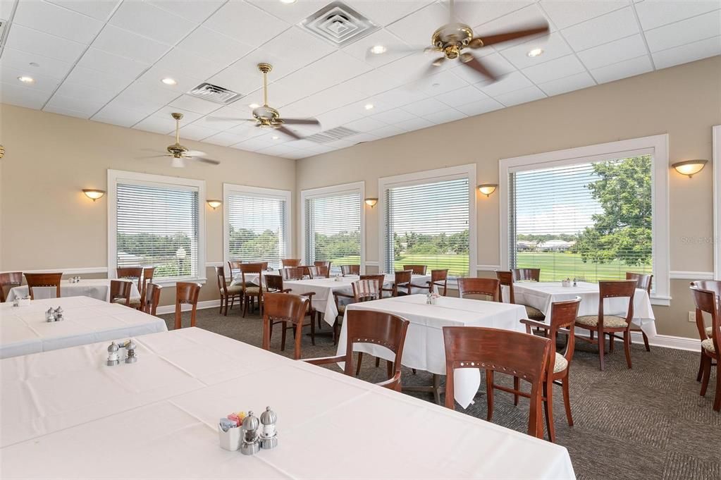 Pelican Pointe Golf and Country Club dining