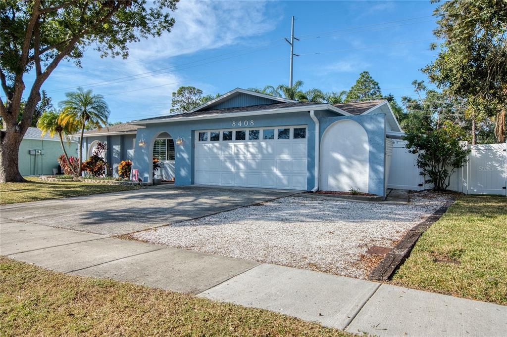 Active With Contract: $629,500 (3 beds, 2 baths, 2128 Square Feet)