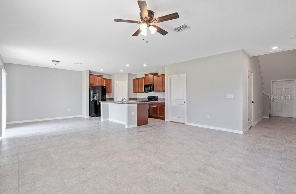 GREAT ROOM/KITCHEN/DINETTE AREA