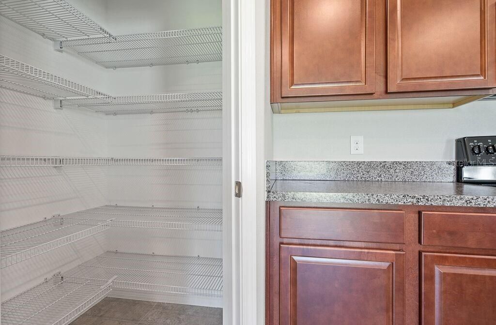 WALK-IN PANTRY