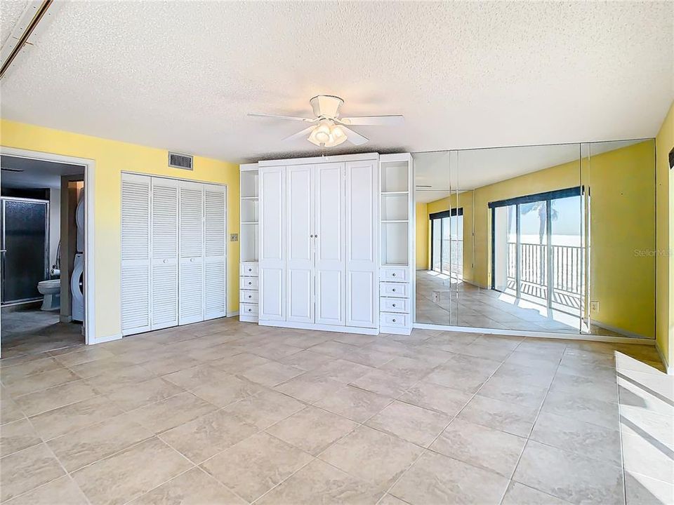 For Sale: $469,900 (2 beds, 2 baths, 1280 Square Feet)