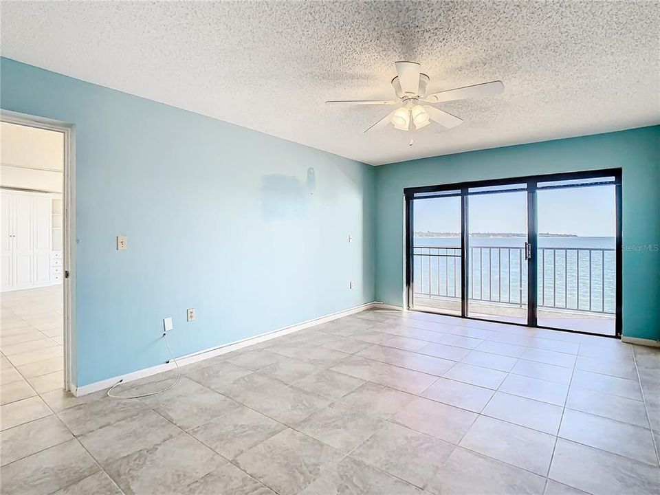 For Sale: $469,900 (2 beds, 2 baths, 1280 Square Feet)