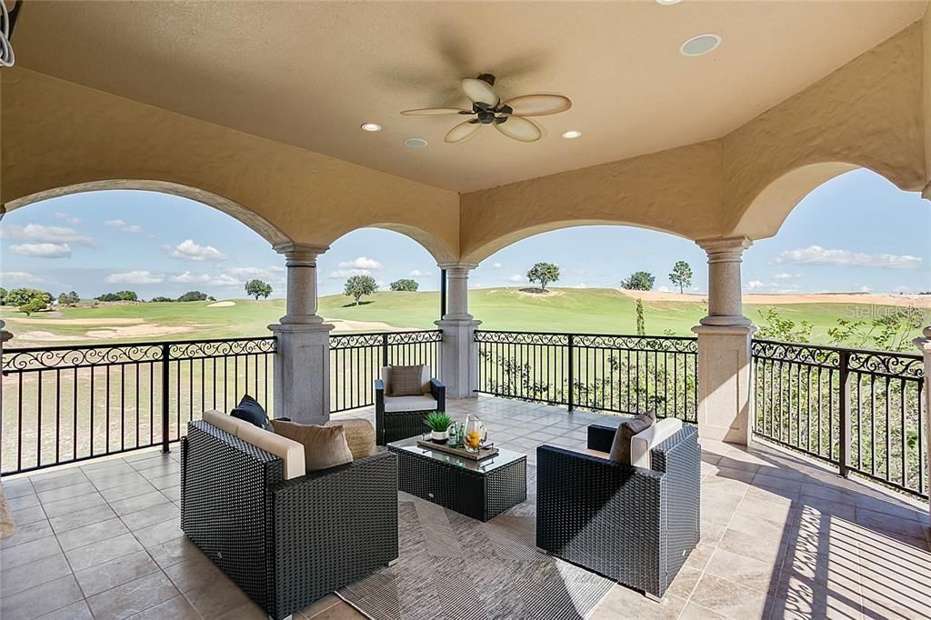 For Sale: $1,400,000 (4 beds, 5 baths, 4305 Square Feet)