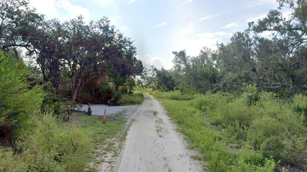 En Venta: $11,900 (0.23 acres)