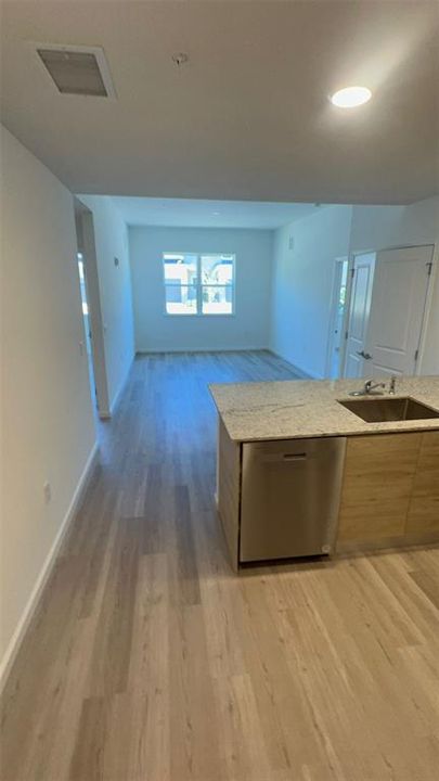 For Sale: $325,000 (2 beds, 2 baths, 1153 Square Feet)