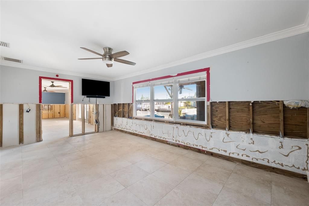 For Sale: $481,500 (3 beds, 2 baths, 1824 Square Feet)