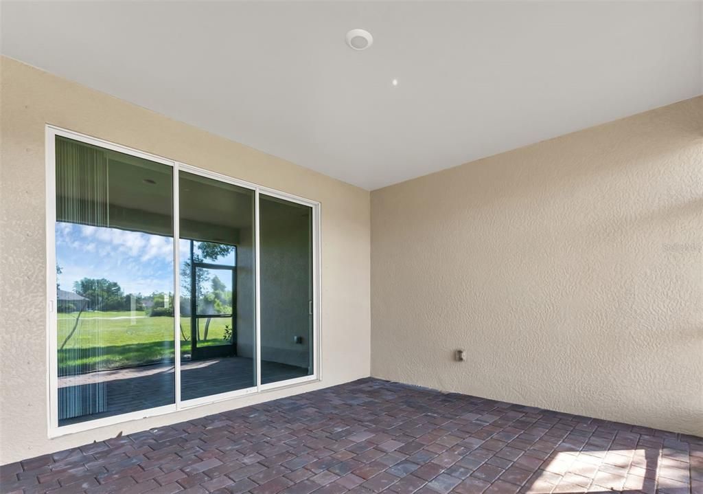 This home is not equipped with a screened lanai