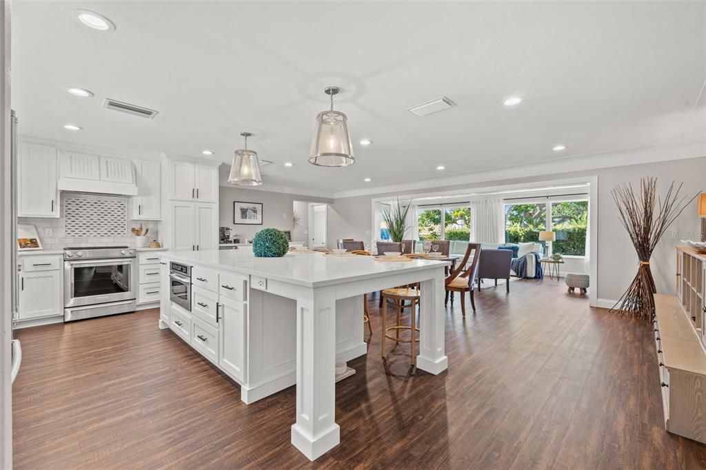 Active With Contract: $749,900 (3 beds, 2 baths, 1831 Square Feet)