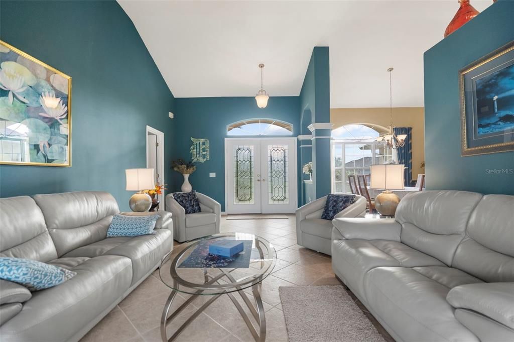 For Sale: $469,000 (3 beds, 2 baths, 2092 Square Feet)