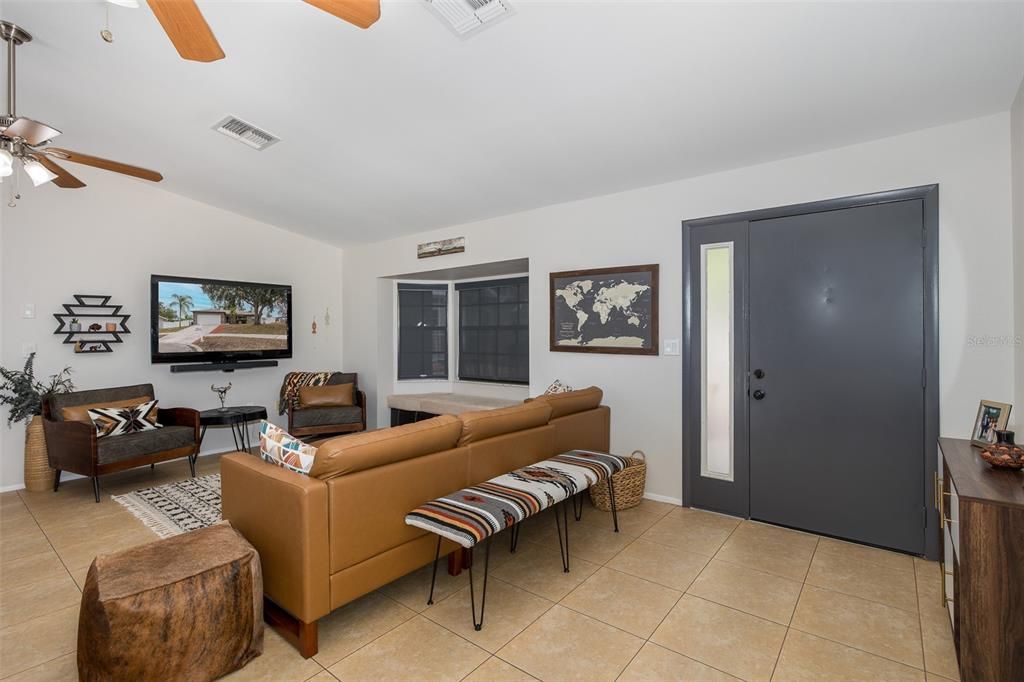 For Sale: $340,000 (3 beds, 2 baths, 1442 Square Feet)