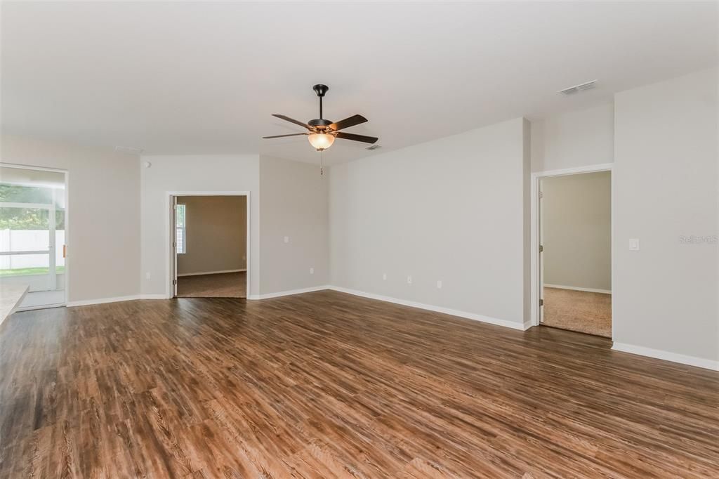 Active With Contract: $2,070 (4 beds, 2 baths, 2021 Square Feet)