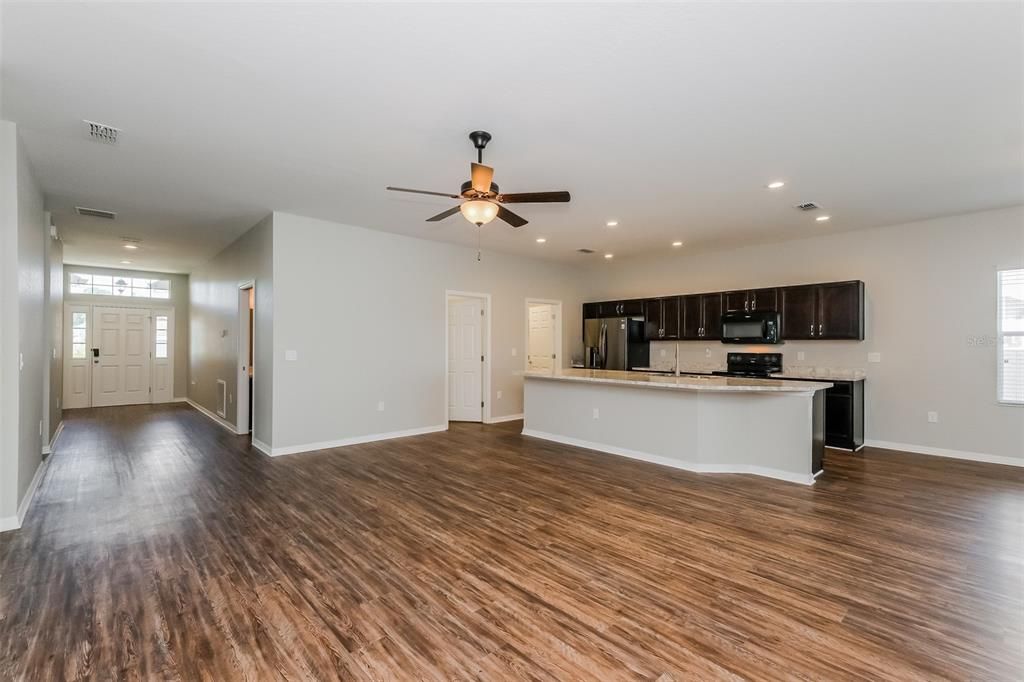 Active With Contract: $2,070 (4 beds, 2 baths, 2021 Square Feet)