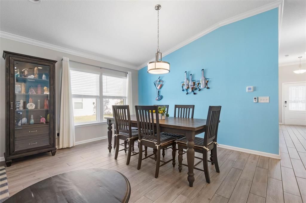 For Sale: $409,900 (3 beds, 2 baths, 1799 Square Feet)