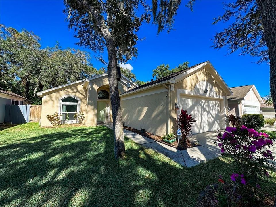 For Sale: $359,900 (3 beds, 2 baths, 1164 Square Feet)