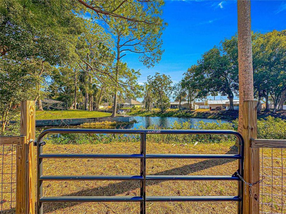 Gate to Water Frontage on The Canal