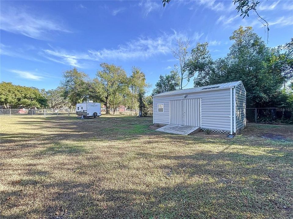 Active With Contract: $350,000 (3 beds, 2 baths, 1708 Square Feet)