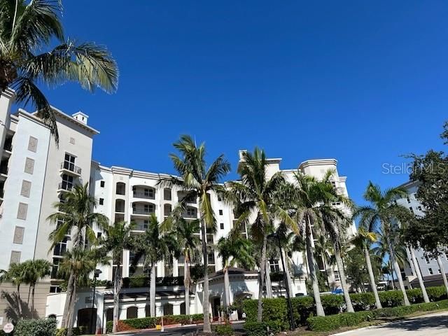 For Rent: $6,000 (3 beds, 2 baths, 1684 Square Feet)