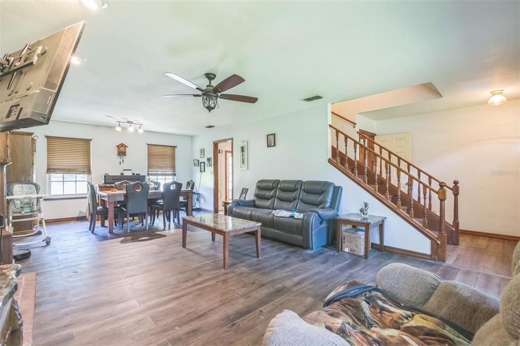 For Sale: $329,000 (3 beds, 2 baths, 1966 Square Feet)