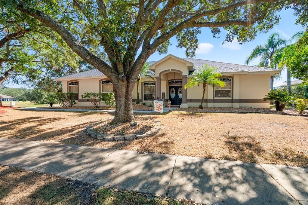 For Sale: $385,000 (3 beds, 2 baths, 1952 Square Feet)