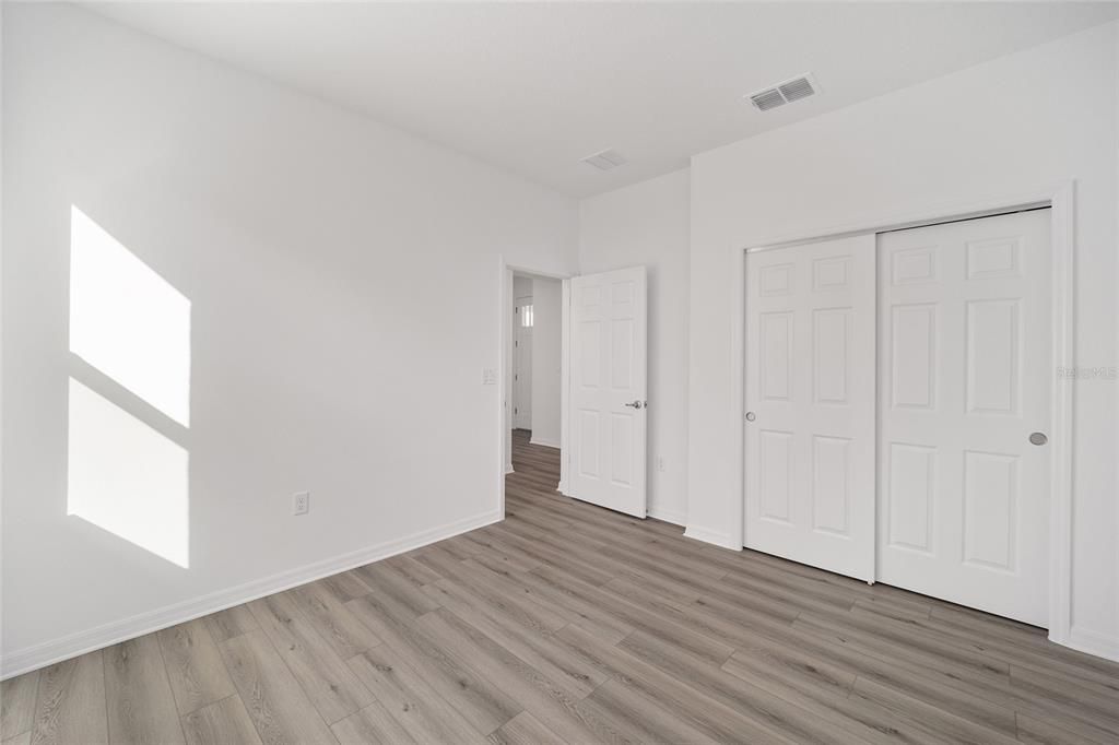 For Sale: $320,495 (2 beds, 2 baths, 1467 Square Feet)