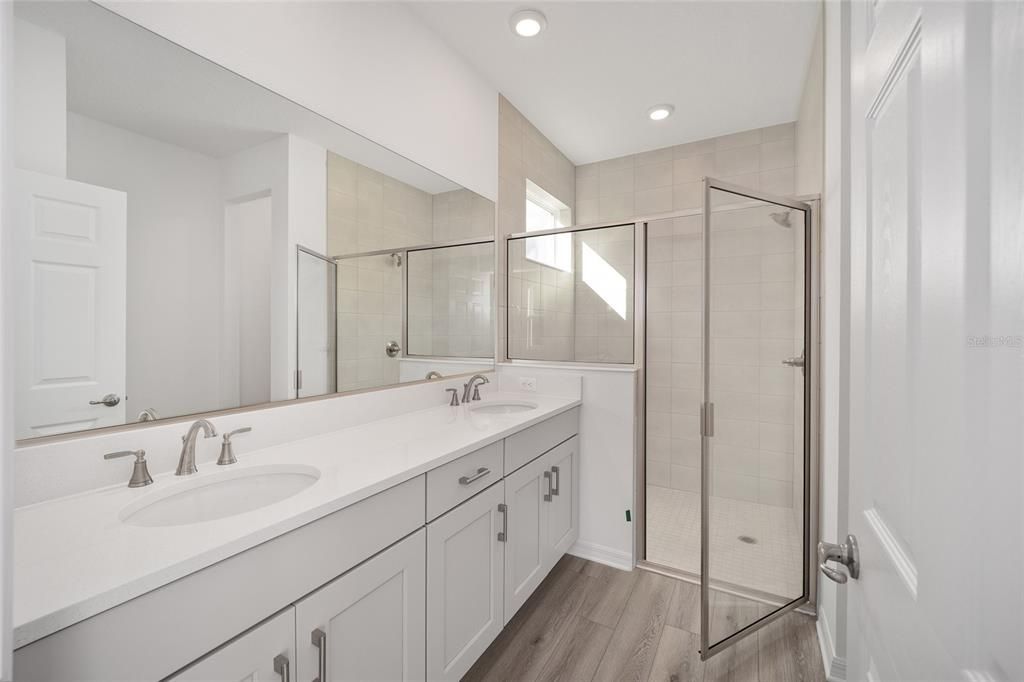 For Sale: $320,495 (2 beds, 2 baths, 1467 Square Feet)