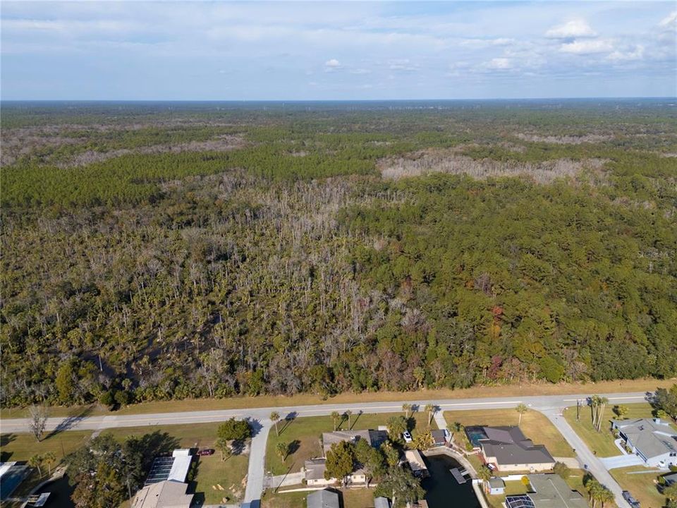 На продажу: $325,000 (0.30 acres)