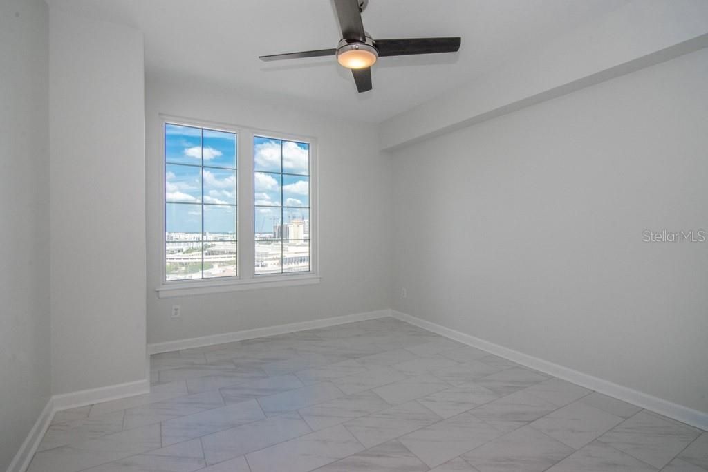 Active With Contract: $3,200 (2 beds, 2 baths, 1170 Square Feet)