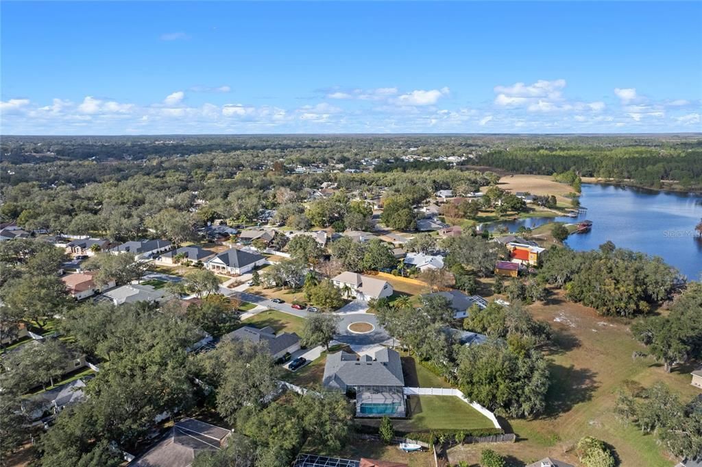 Quiet respected Neighborhood of Sherwood Lakes