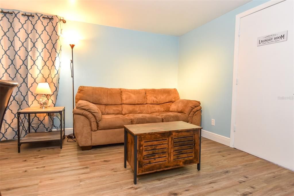 For Sale: $235,000 (2 beds, 1 baths, 1340 Square Feet)