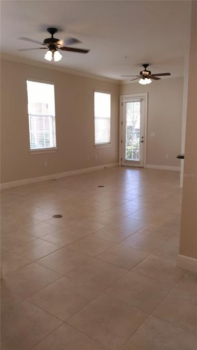 Spacious family room/dining room/kitchen combo