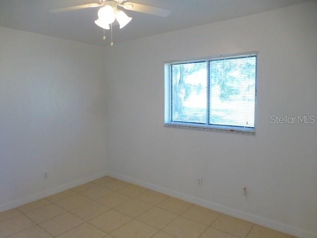 For Rent: $1,050 (2 beds, 1 baths, 912 Square Feet)